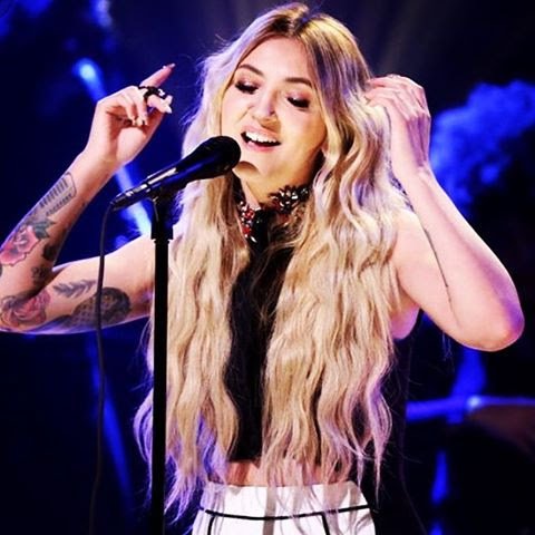 Julia Michaels