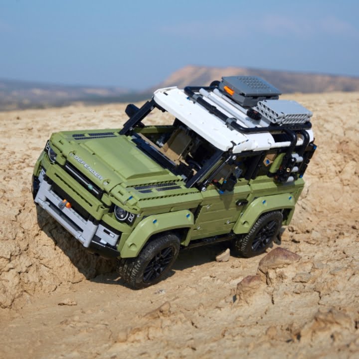 Lego, Land Rover Defender, 360 MAGAZINE