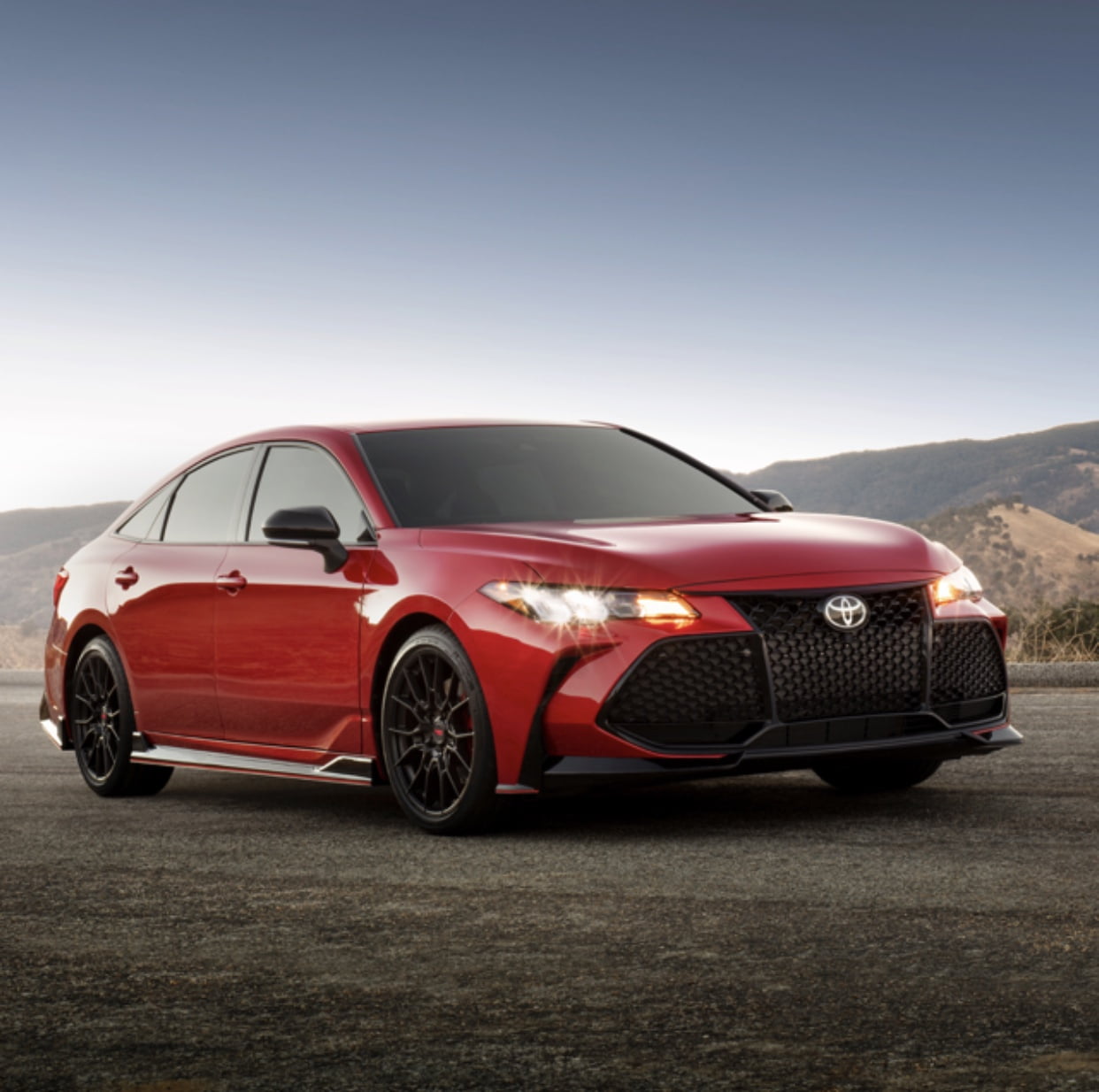 360 Magazine, Toyota Avalon