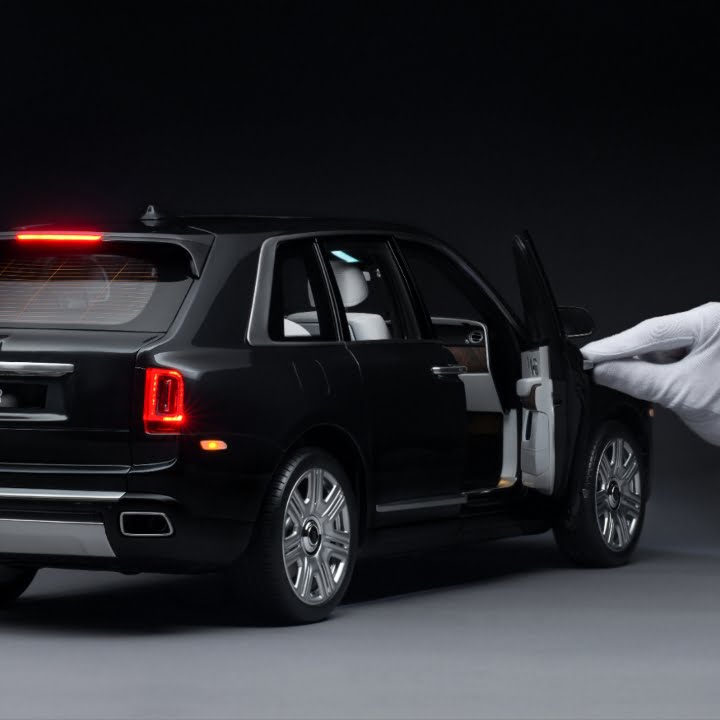 Cullinan, Rolls-Royce, luxury, black badge, 360 MAGAZINE