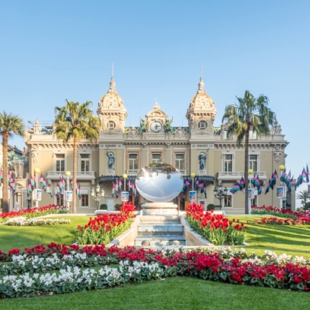 dreamstime, Nikolas Gough, 360 MAGAZINE, stock photos