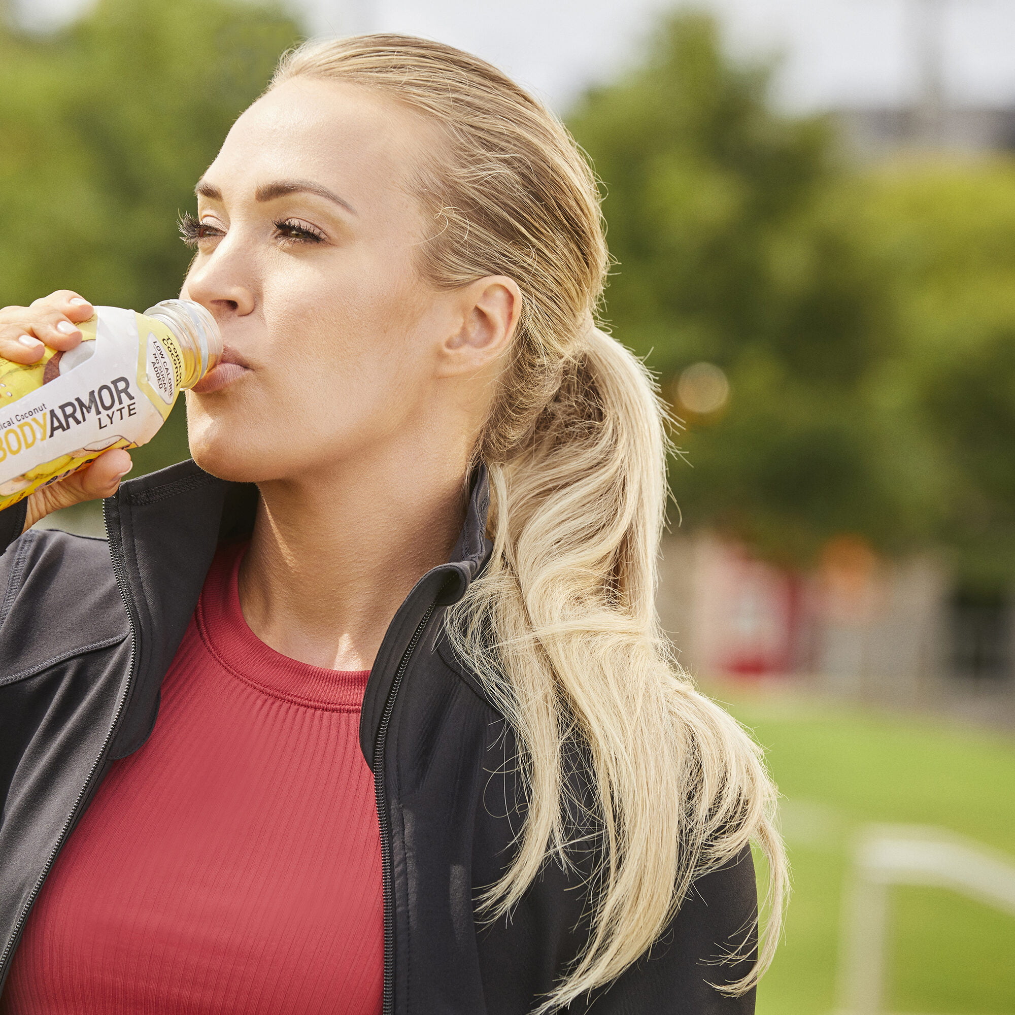 PHOTO_ Carrie Underwood x BODYARMOR LYTE 1 360 MAGAZINE GREEN