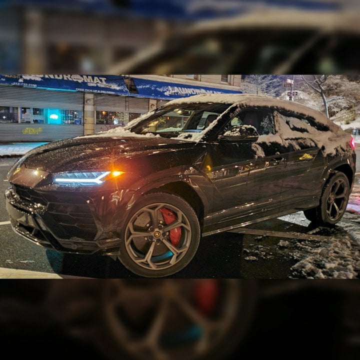 360 MAGAZINE LAMBORGHINI Urus picture taken by Vaughn Lowery in NYC
