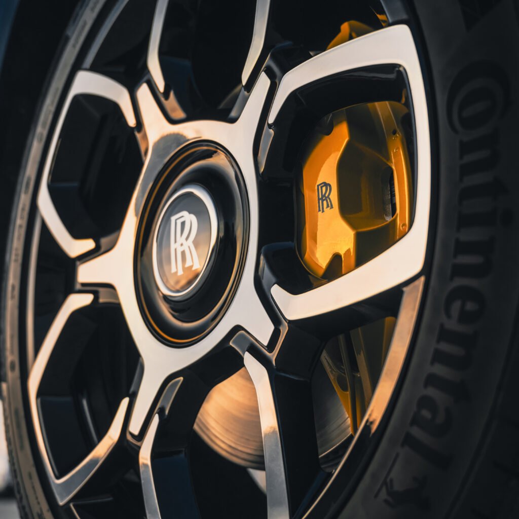 wheel of the BESPOKE CULLINAN BLACK BADGE Benjamin and Christine Sloss by Rolls Royce for use by 360 Magazine