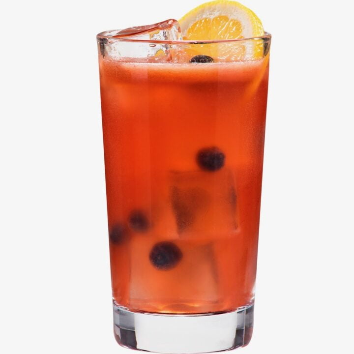blueberry lemonade image by D’USSE Cognac for use by 360 Magazine