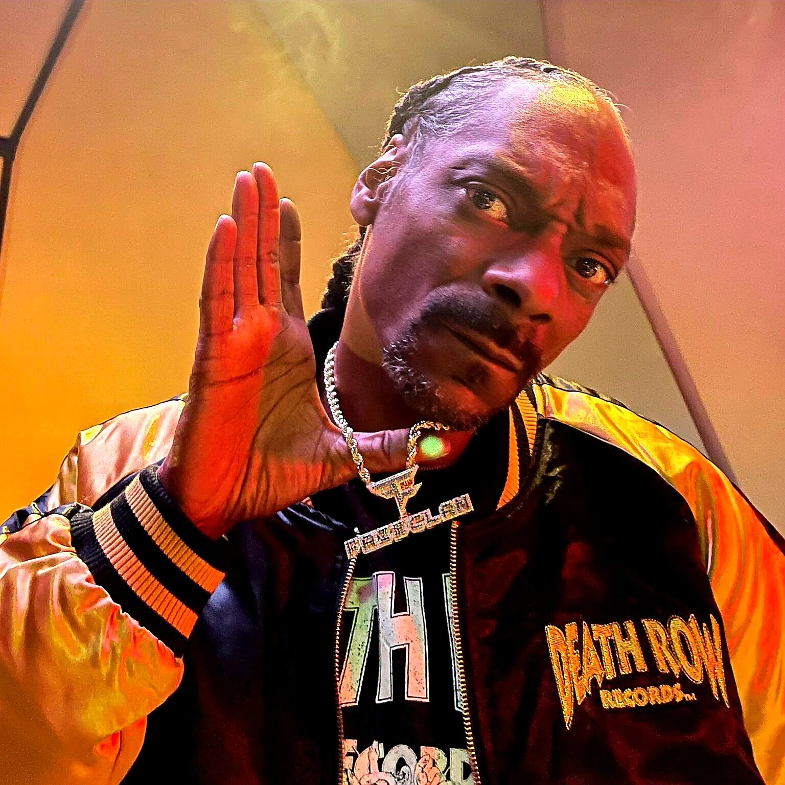 Snoop dogg makes an appearance inside 360 MAGAZINE