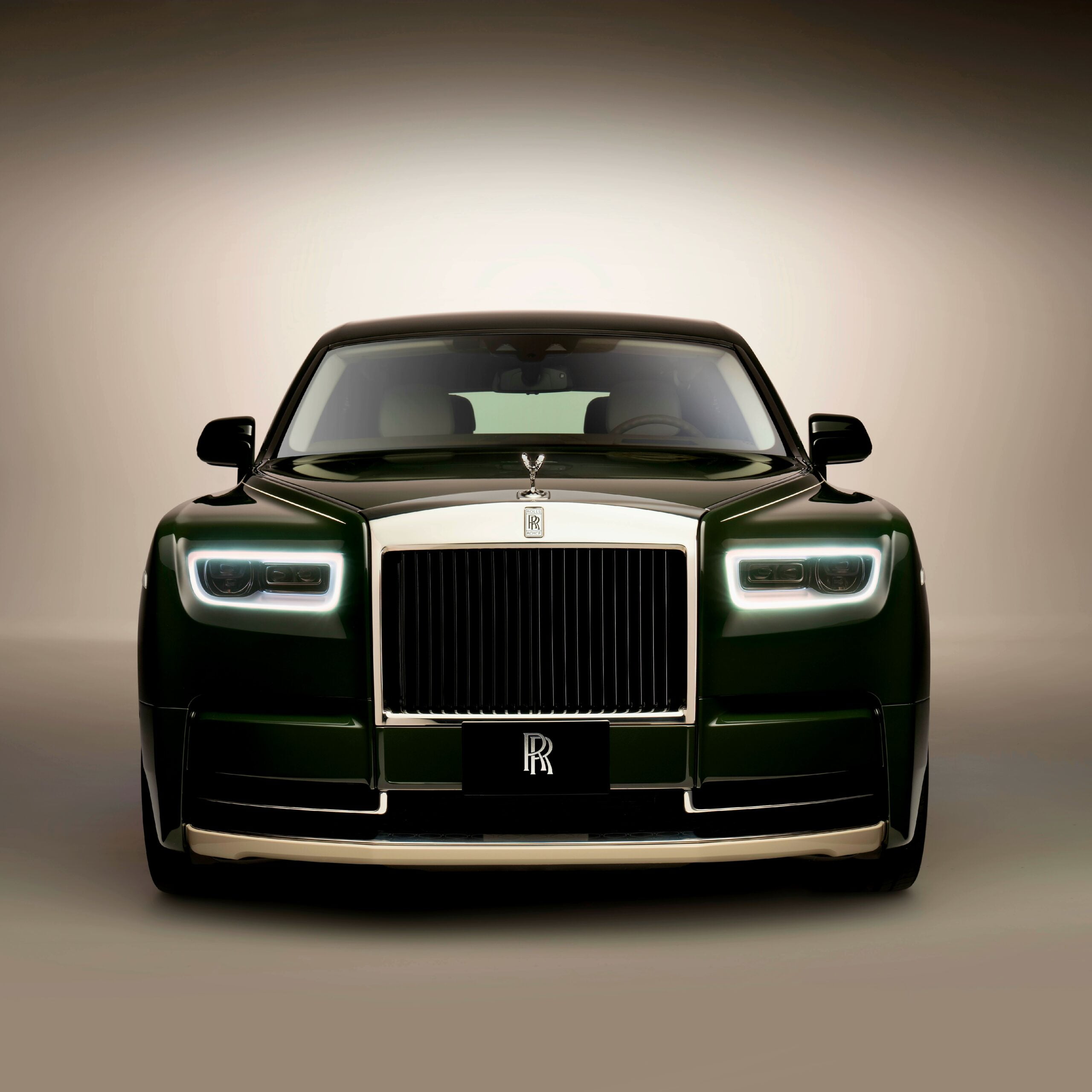 Rolls-Royce Phantom design history via 360 MAGAZINE
