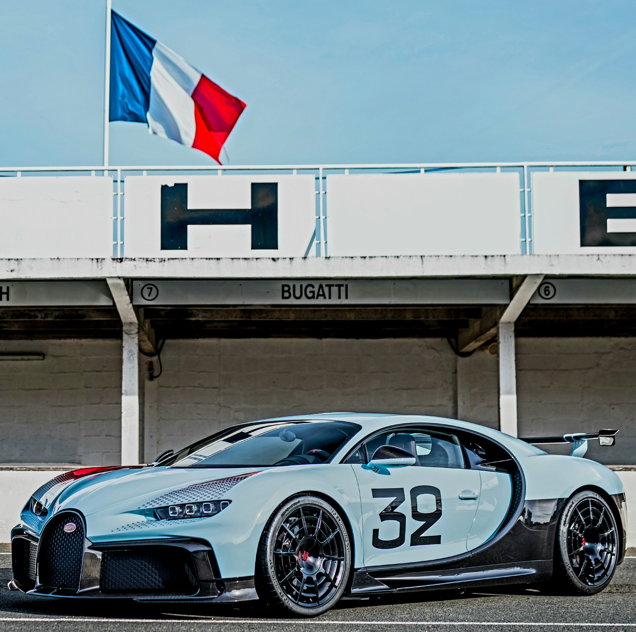 Bugatti Chiron Pur Sport via 360 Magazine