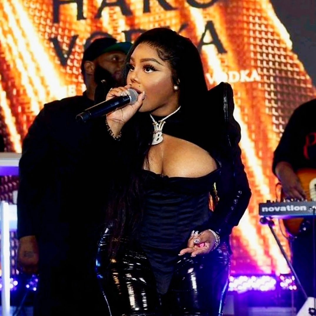 Lil Kim hosts Biggie Gala his birthday via 360 Magazine