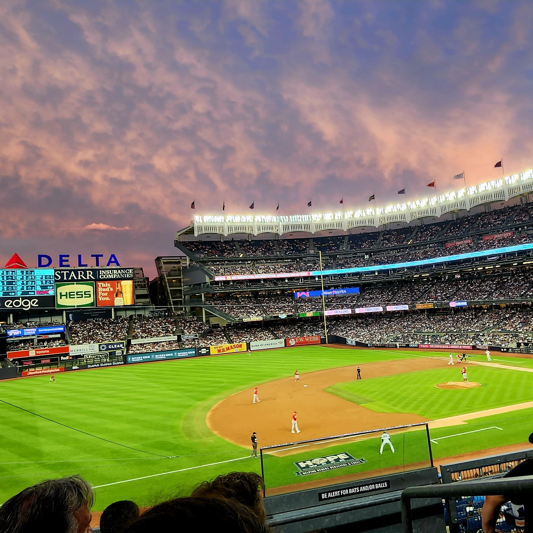 Vaughn Lowery photo of Yankee Stadium shot with Samsung Galaxy S22 Ultra for 360 Magazine