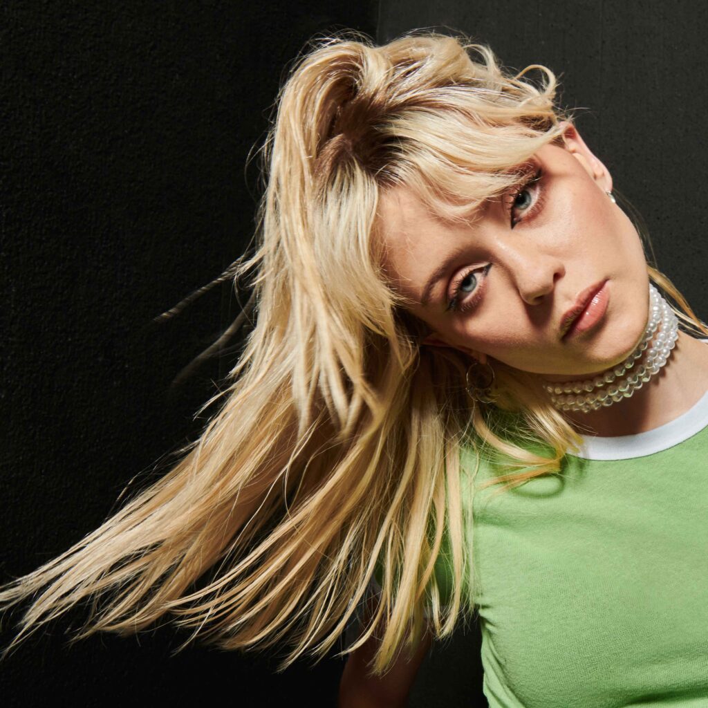 MAISIE PETERS "NOT ANOTHER ROCKSTAR" via 360 MAGAZINE