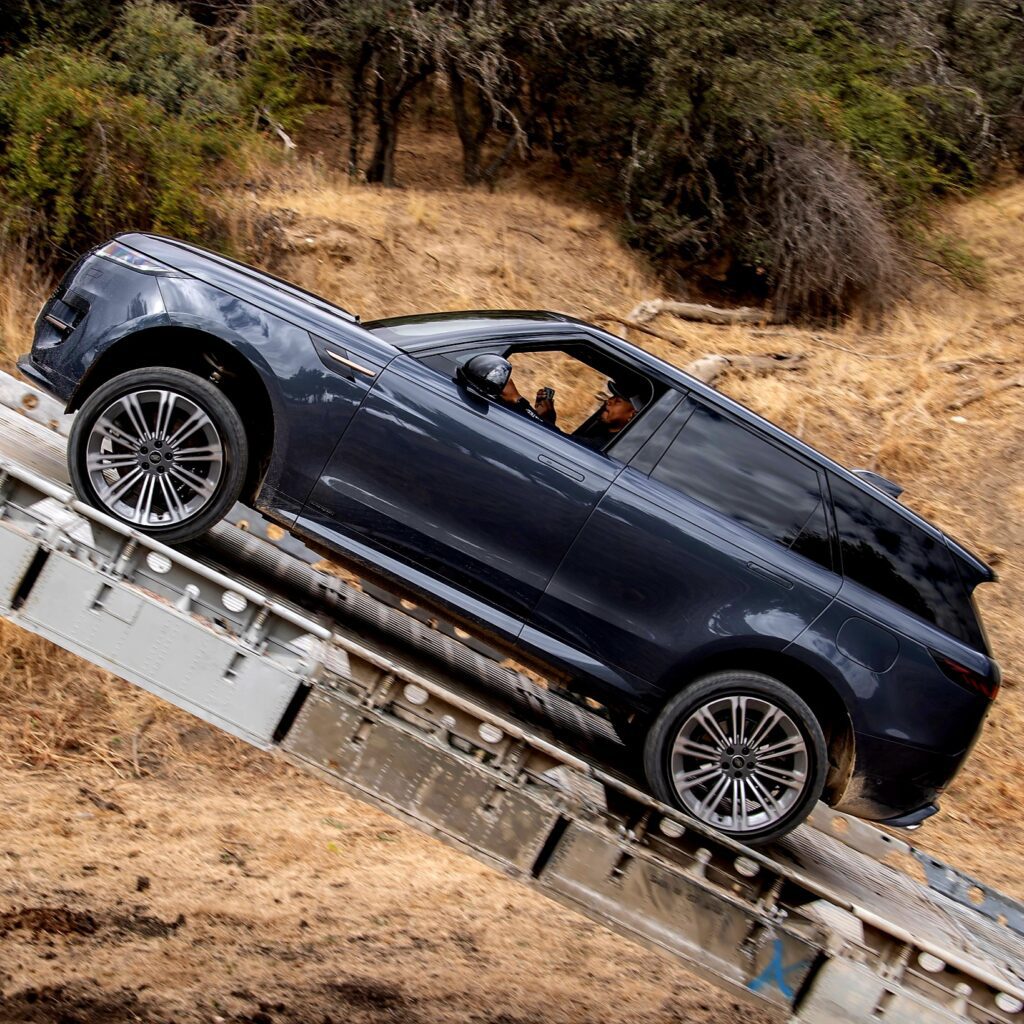 2023 Range Rover Sport Madrid drive via 360 MAGAZINE