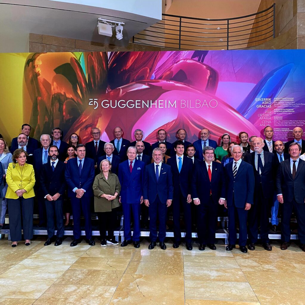 25th Anniversary Boards of Trustees_Guggenheim Museum Bilbao via 360 MAGAZINE.