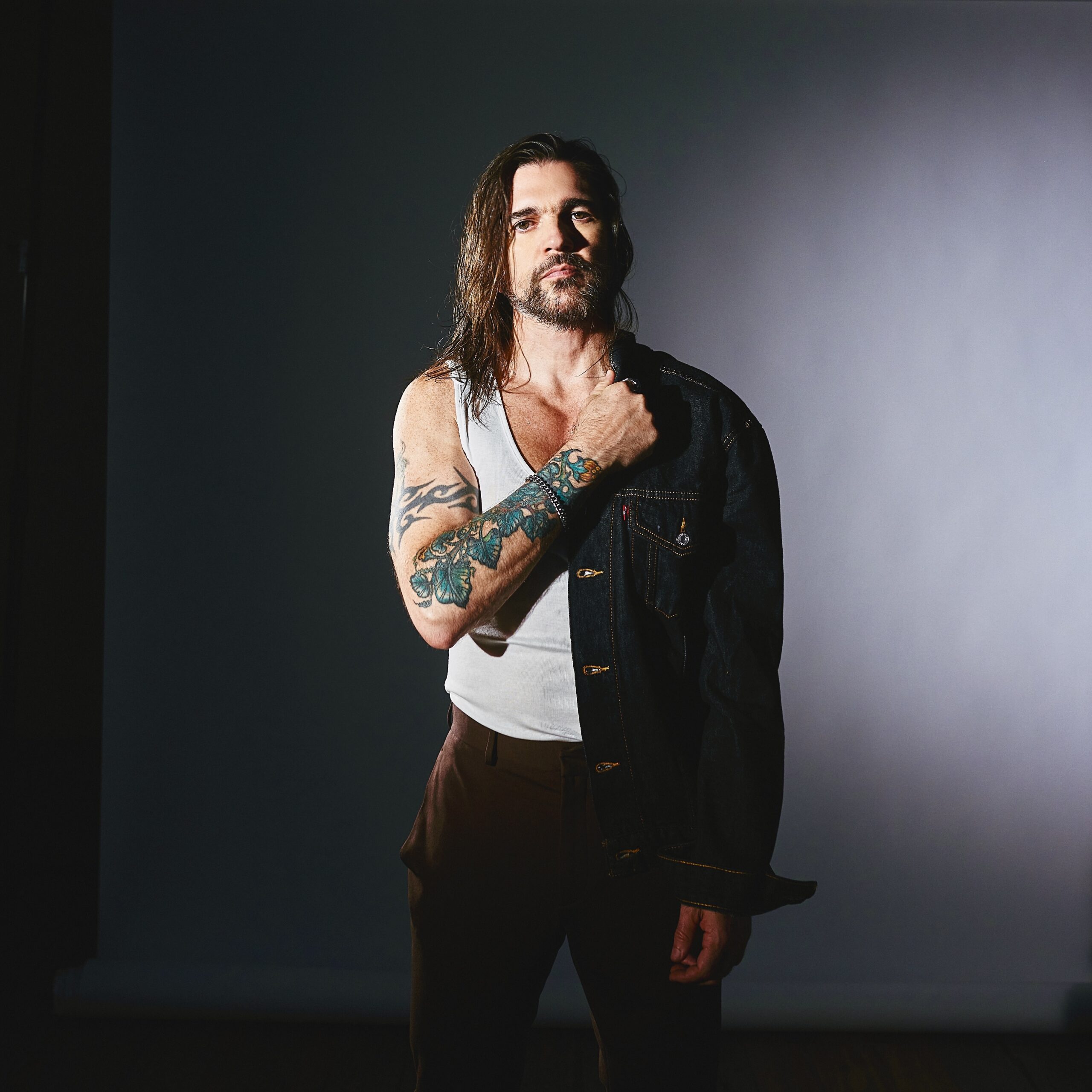 JUANES - "AMORES PROHIBIDOS" via 360 MAGAZINE