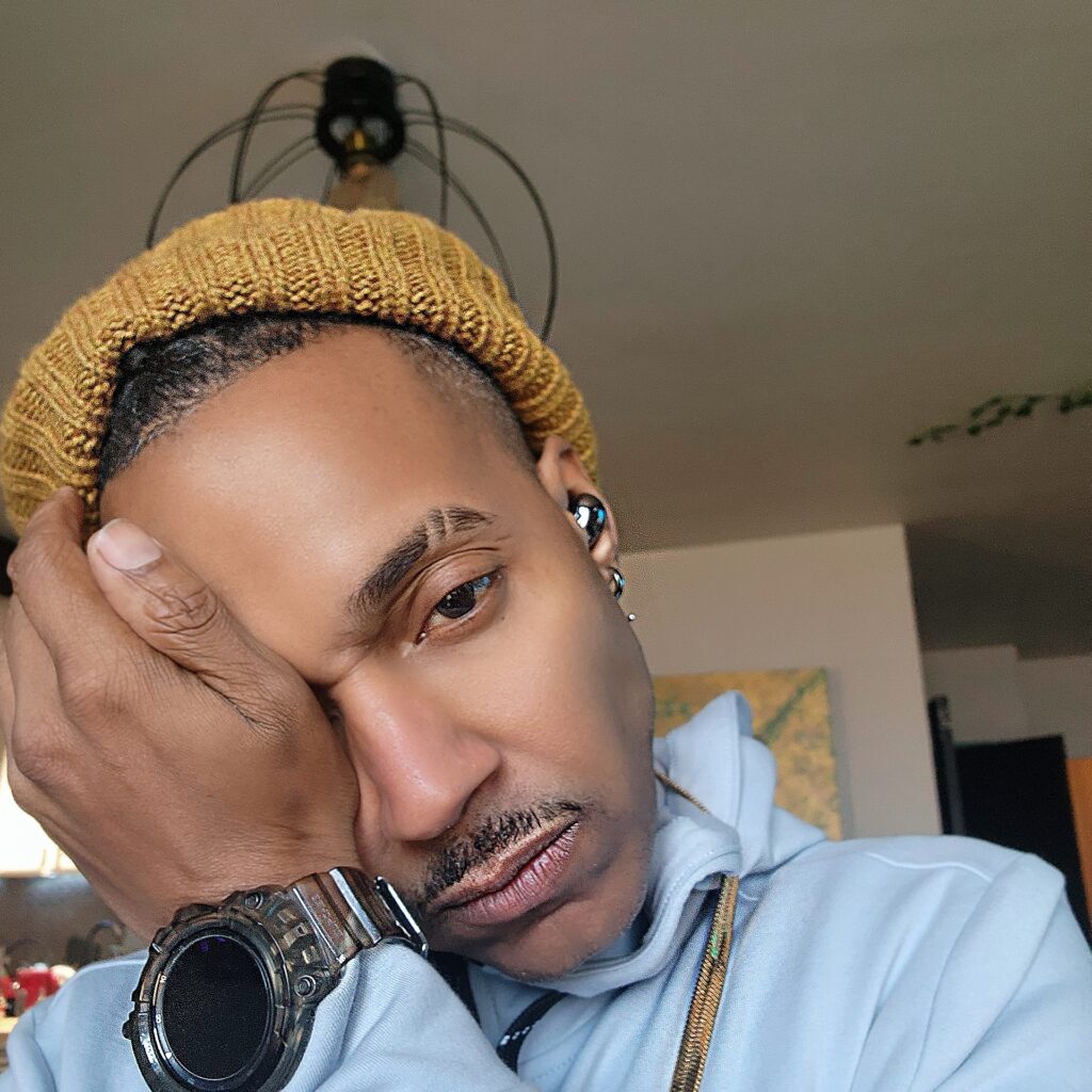 Vaughn Lowery accessorized for fashion article via 360 MAGAZINE.