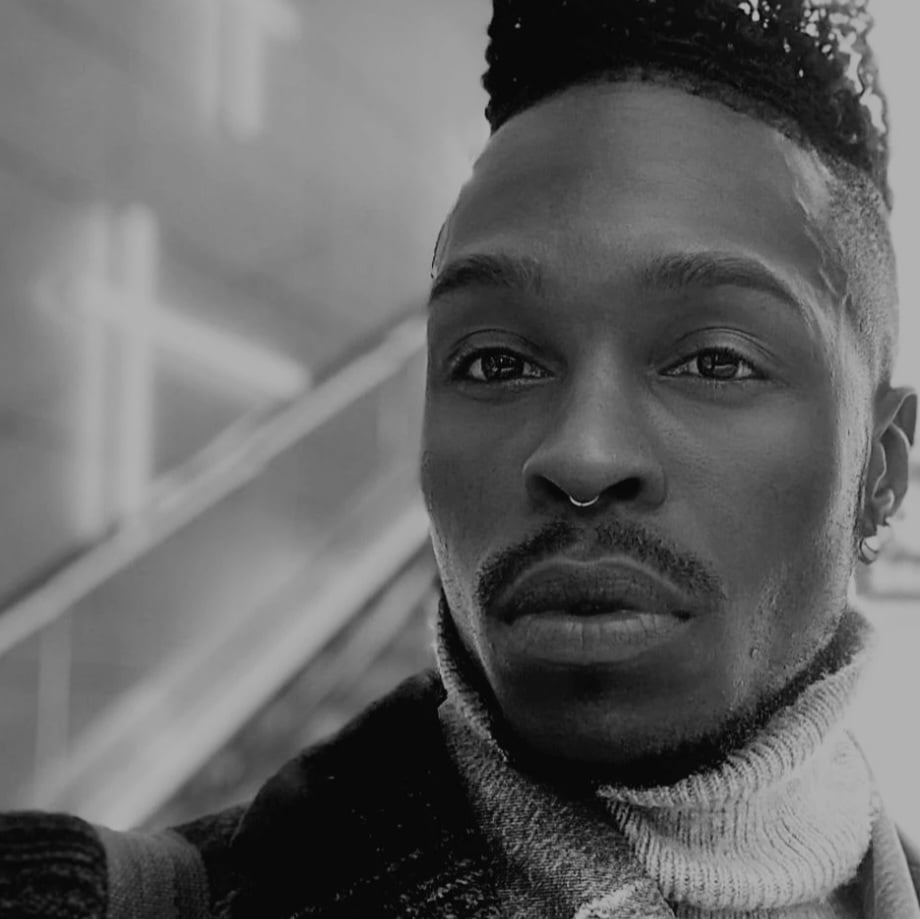 Armon Hayes is the Creative of 360 MAGAZINE.