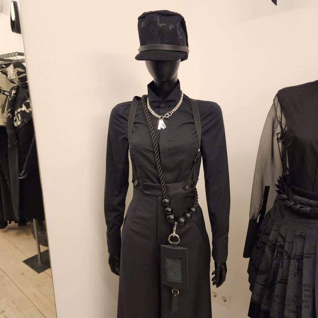 Esther Perbandt (Making the Cut) in Berlin via 360 MAGAZINE.