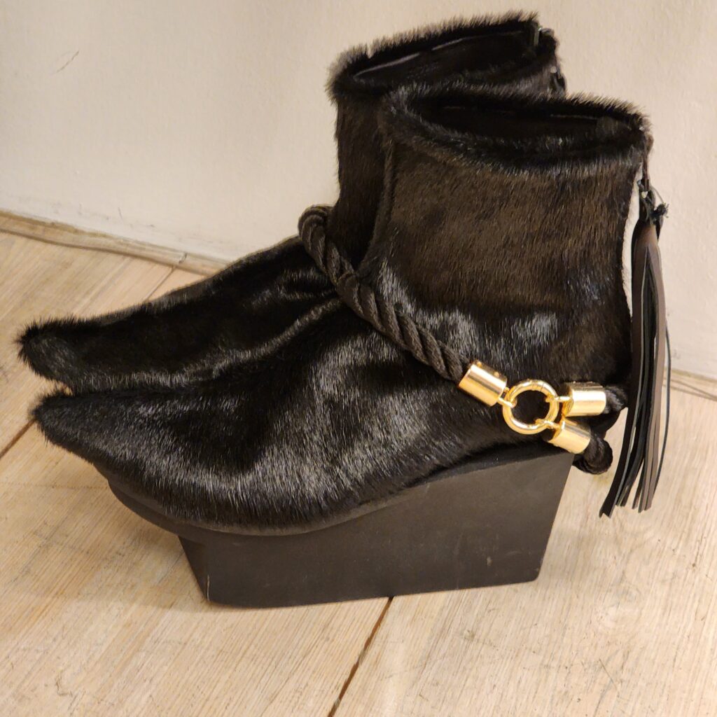 Esther Perbandt (Making the Cut) in Berlin via 360 MAGAZINE.