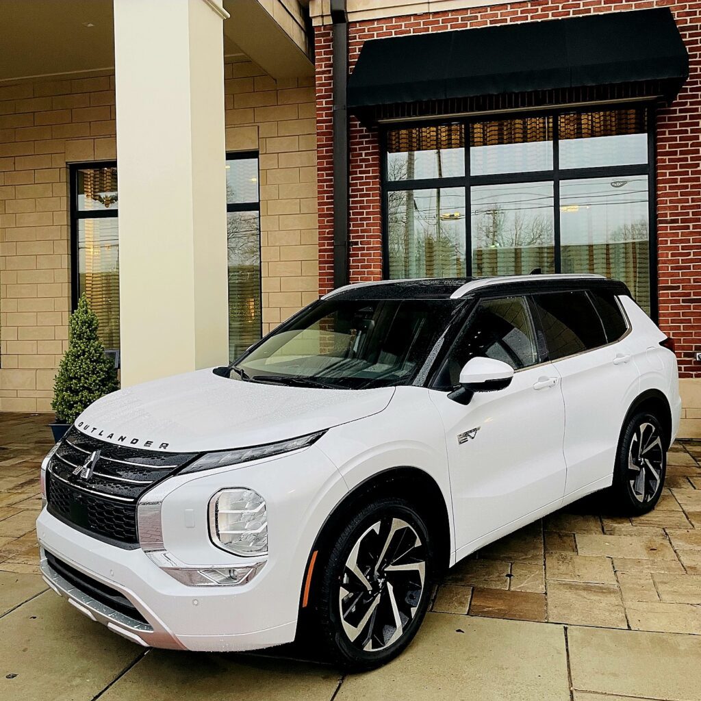 2023 Mitsubishi Outlander PHEV via 360 MAGAZINE.
