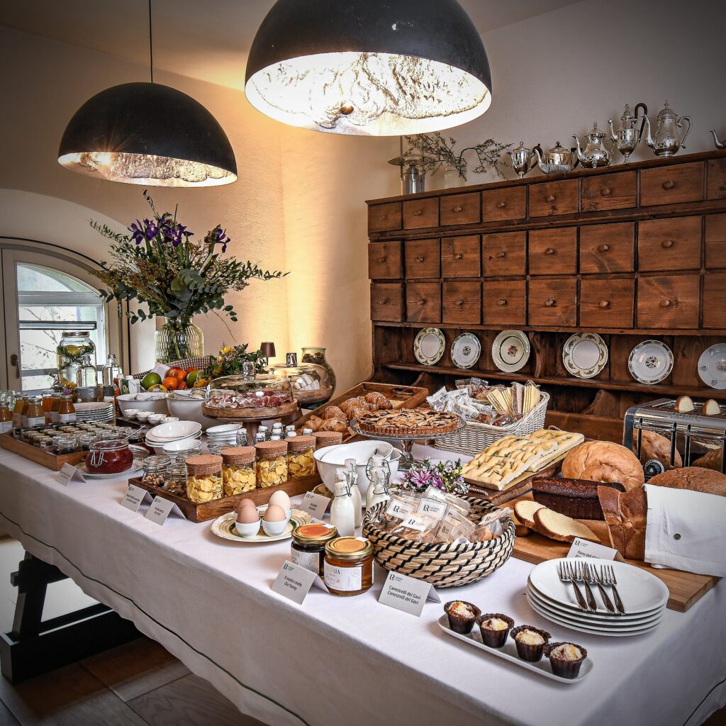 Locanda La Raia is a new Italian estate via 360 MAGAZINE.