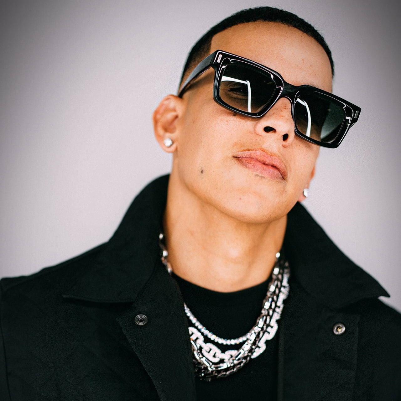 Daddy Yankee La Hora Y El D a 360 MAGAZINE GREEN DESIGN POP 