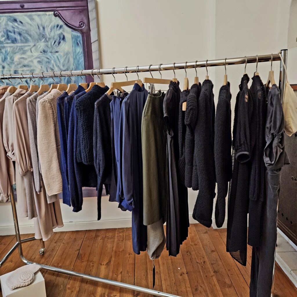 Pugnat luxury knitwear based in Berlin via 360 MAGAZINE.