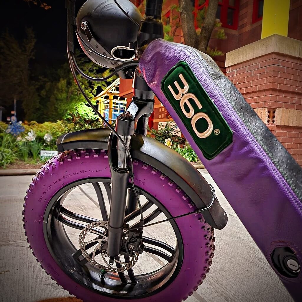 The Himiway Escape was reimagined by 360 MAGAZINE. Affectionately nicknamed 'Purple Haze' after a few cosmetic updates alongside a custom bike bra, which was developed by Vaughn Lowery. 

