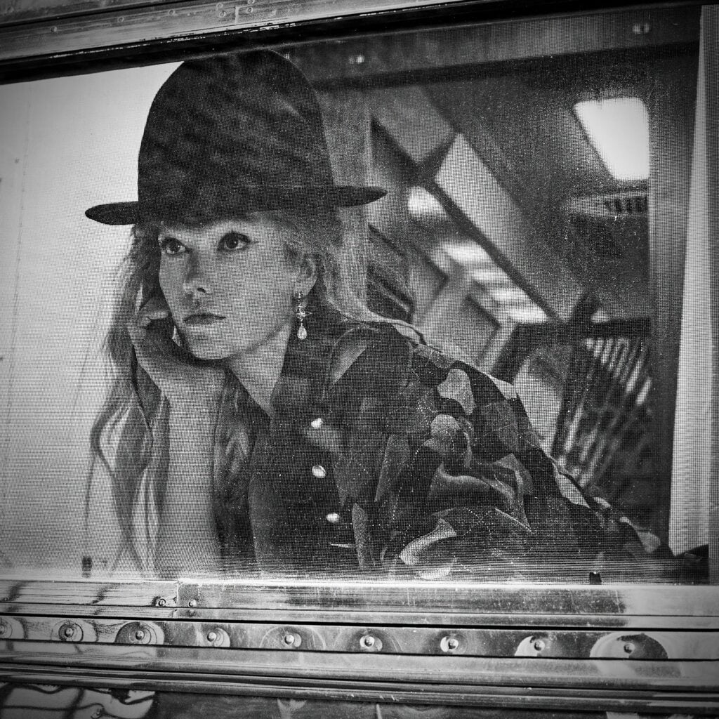 Karlie Kloss by Emma Summerton for CR FASHION BOOK via 360 MAGAZINE.