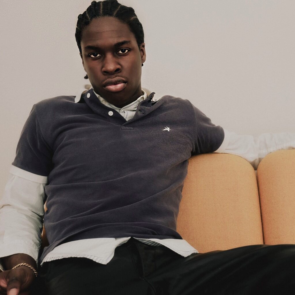 Multi-Platinum, GRAMMY® Award-winning singer, songwriter, multi-instrumentalist, and producer Daniel Caesar drops the official music video for his fan-favorite song “Toronto 2014,” taken from his critically acclaimed album NEVER ENOUGH. The video, directed by Trent Munson and featuring collaborator Mustafa, features home videos skno ñ#hot in Sudan and Toronto.