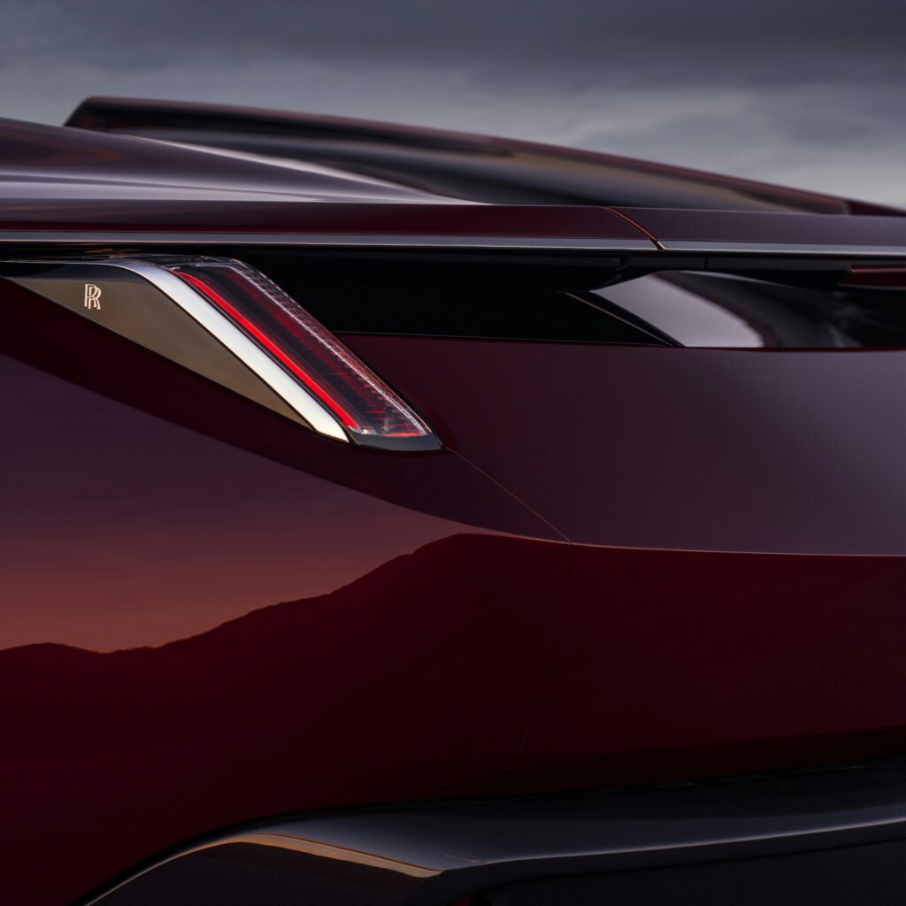 ROLLS-ROYCE UNVEILS LA ROSE NOIRE: THE FIRST DROPTAIL COACHBUILD COMMISSION via 360 MAGAZINE.