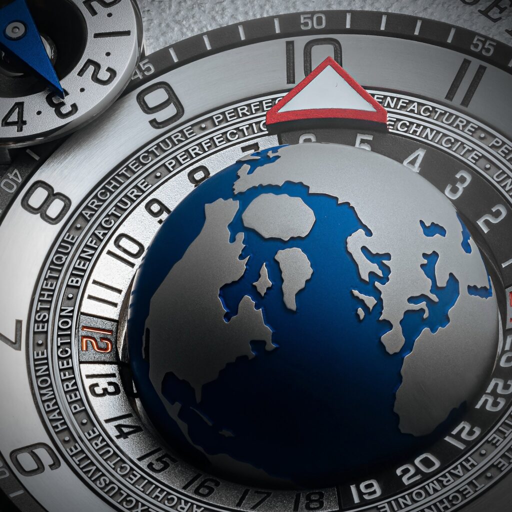 GMT BALANCIER CONVEXE: Gruebel Forsey timepiece launched via 360 MAGAZINE.