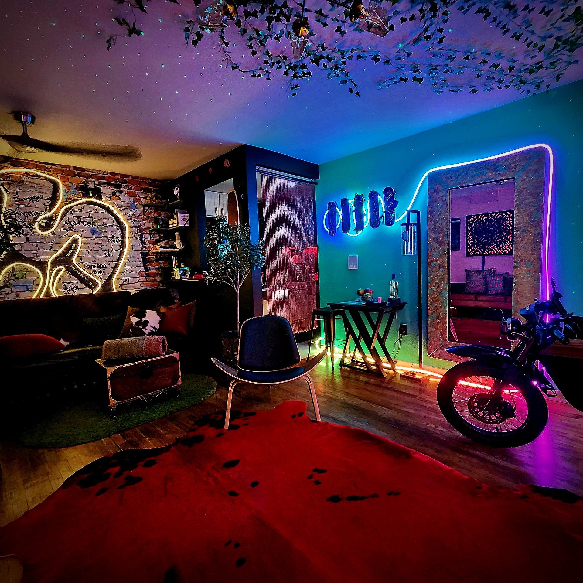 Set designer Vaughn Lowery for 360 MAGAZINE.