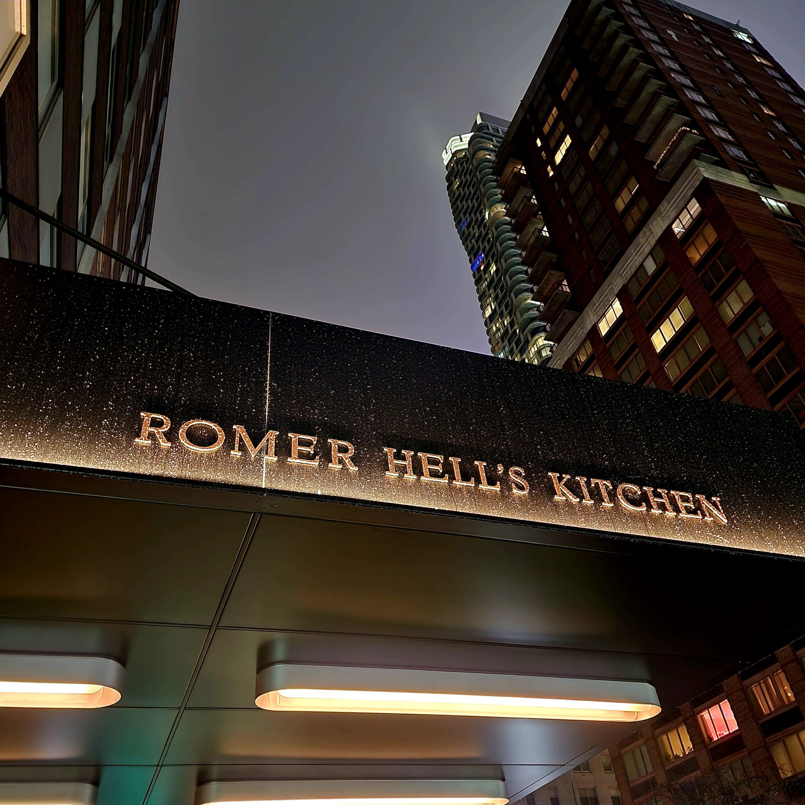 Mixed media artist and notable travel writer Vaughn Lowery reviews Romer Hell's Kitchen in NYC for 360 MAGAZINE.