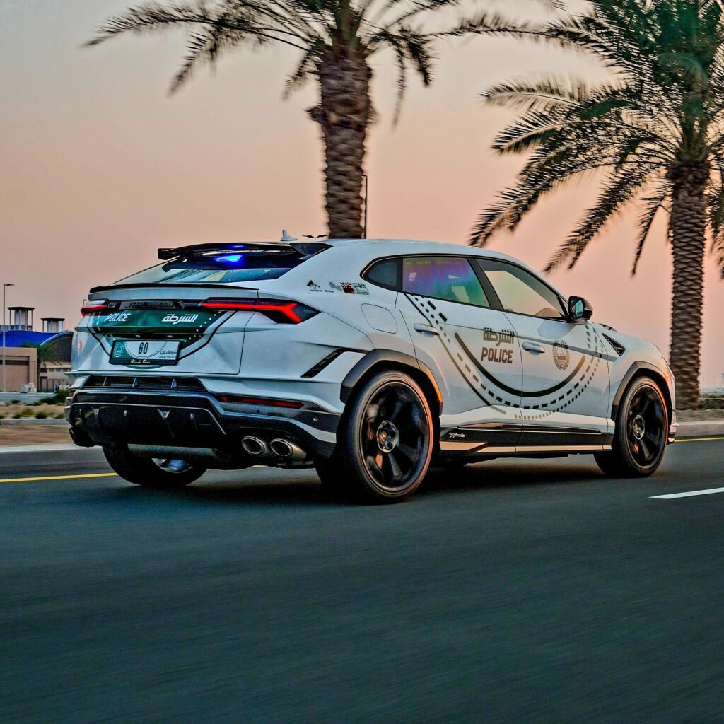 Lamborghini Urus + Dubai Police via 360 MAGAZINE.