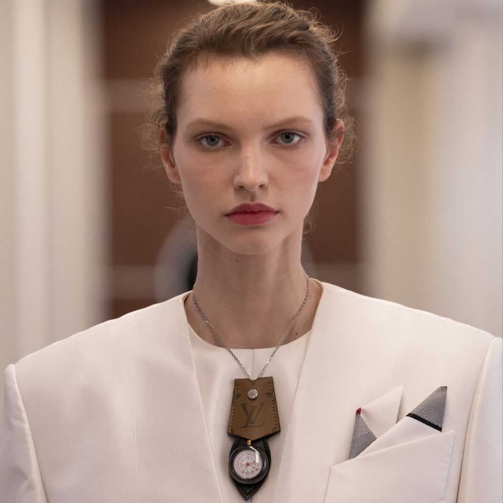 Louis Vuitton FW25 runway show via 360 MAGAZINE.