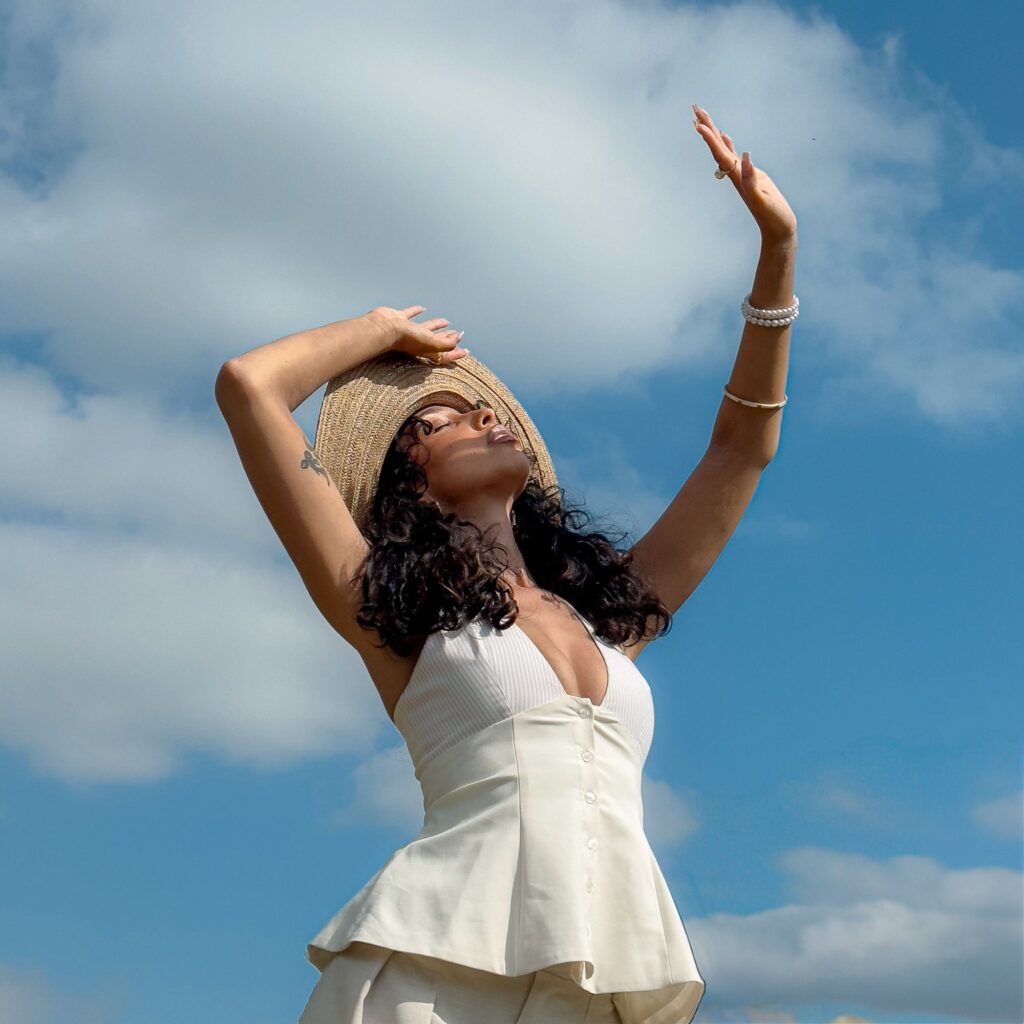 British soul-R&B songstress and producer Geo Baddoo and her new single ‘Look At Me’ has arrived via 360 Magazine. 