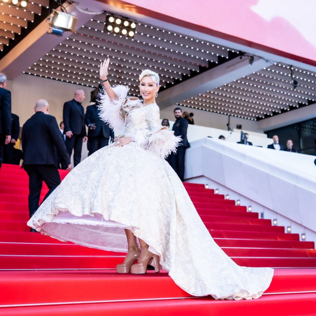 Expert Aliia Roza via 360 MAGAZINE. 