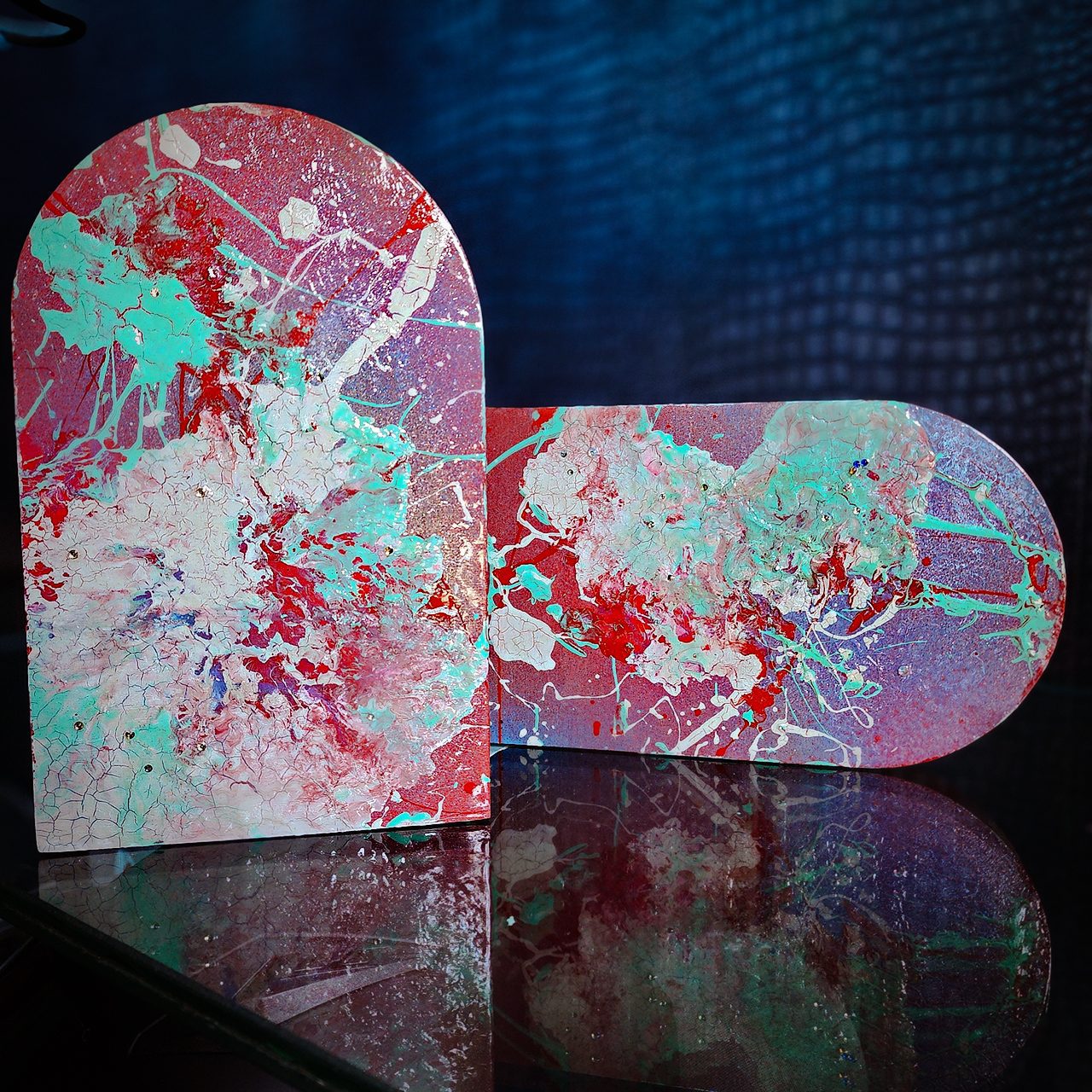 Celebrity artist and top model Vaughn Lowery's artwork is featured in 360 MAGAZINE mental health feature story.