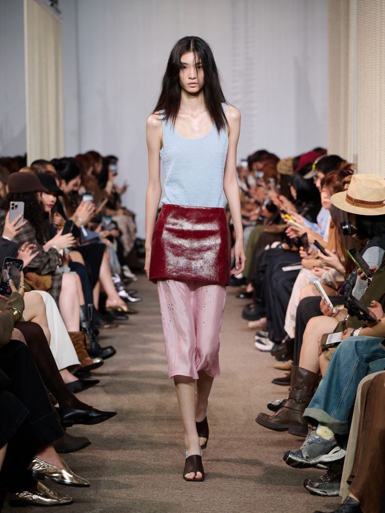 AVVENN SS26 AT SHANGHAI FASHION WEEK via Vaughn Lowery + 360 MAGAZINE. 