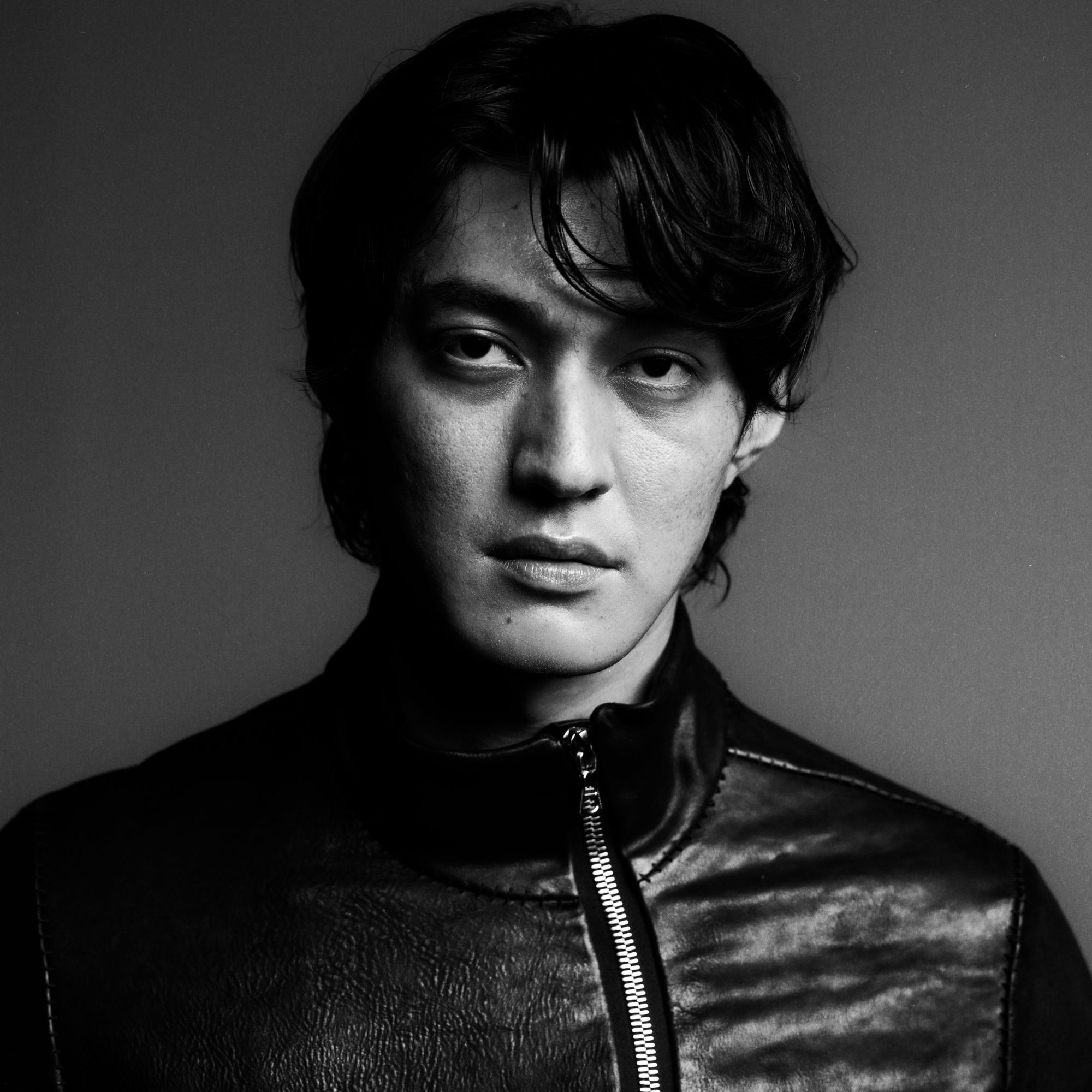 JOJI RETURNS WITH “PIXELATED KISSES” via 360 MAGAZINE.