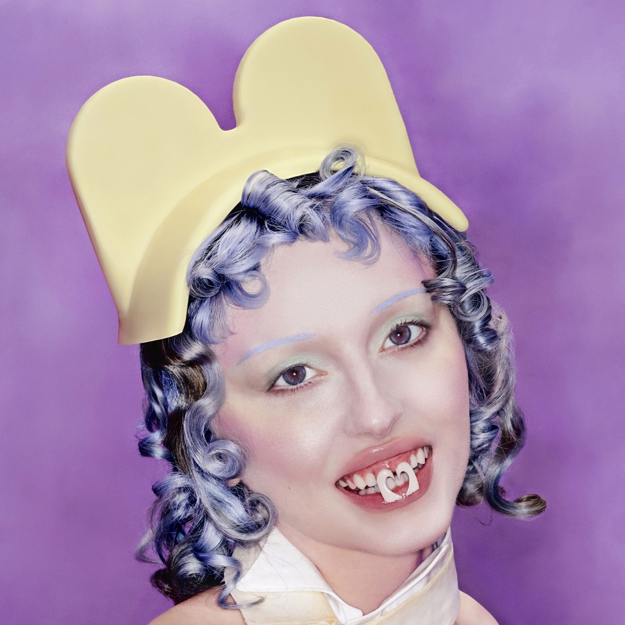 ASHNIKKO RELEASES NEW ALBUM 'SMOOCHIES' via 360 MAGAZINE.