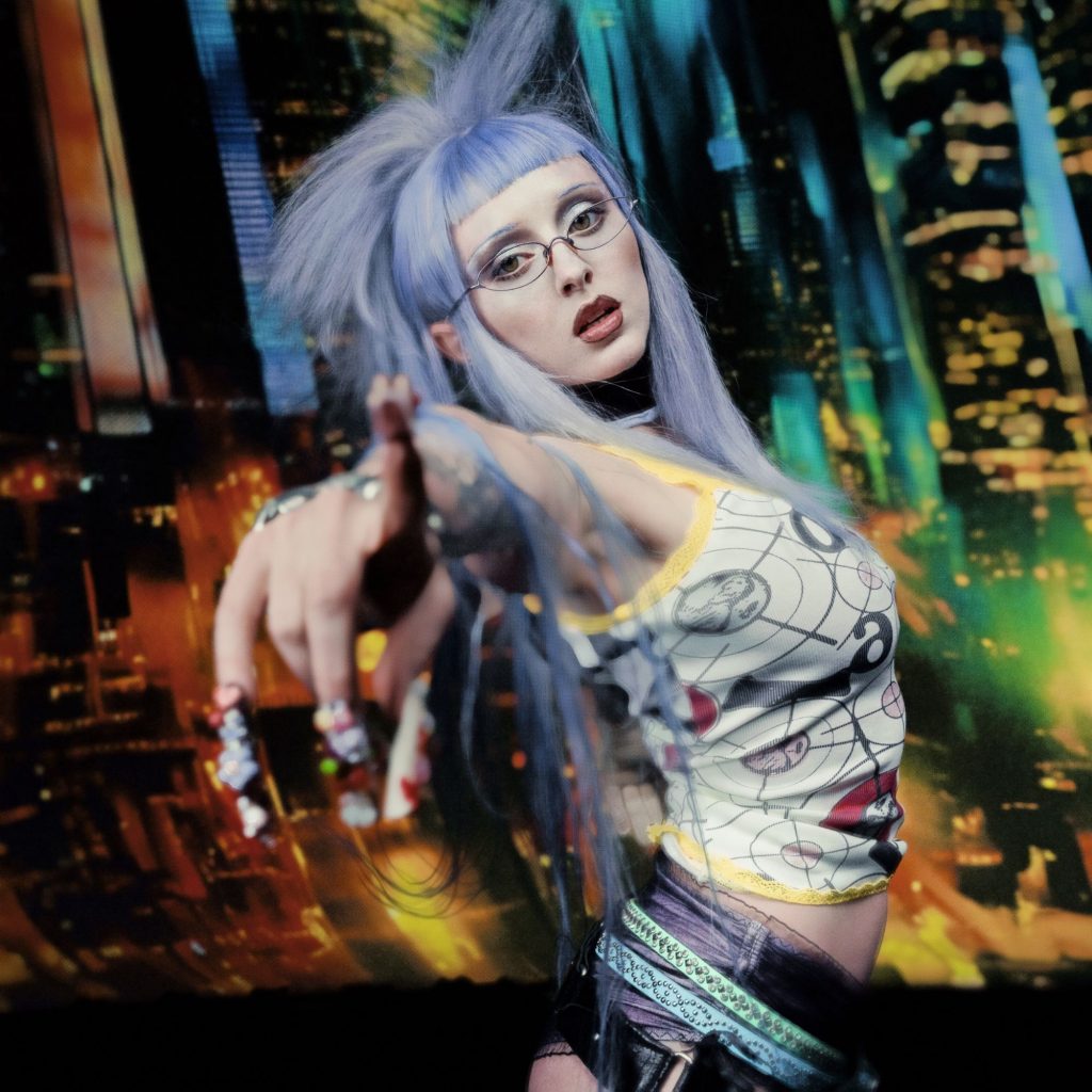 ASHNIKKO RELEASES NEW ALBUM 'SMOOCHIES' via 360 MAGAZINE.