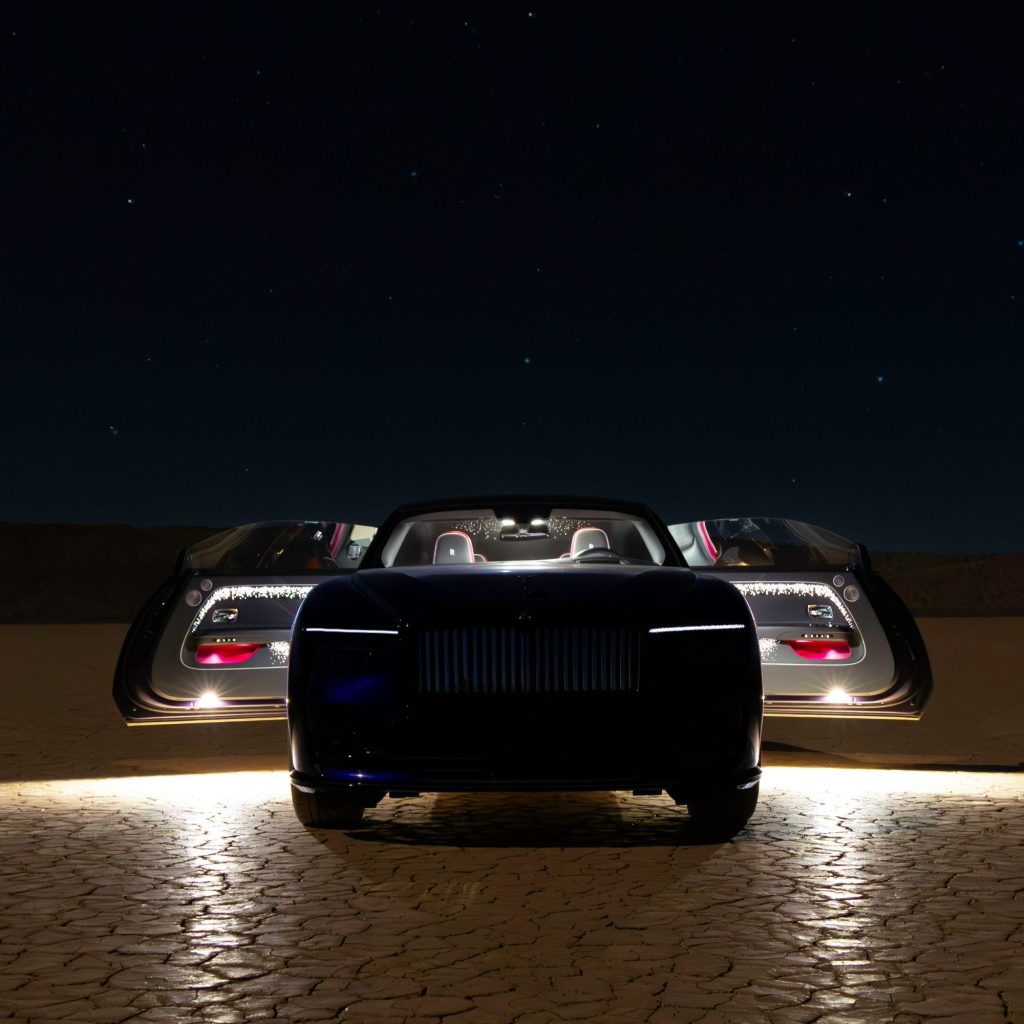 ROLLS-ROYCE BLACK BADGE DESERT ADVENTURE VIA 360 MAGAZINE.