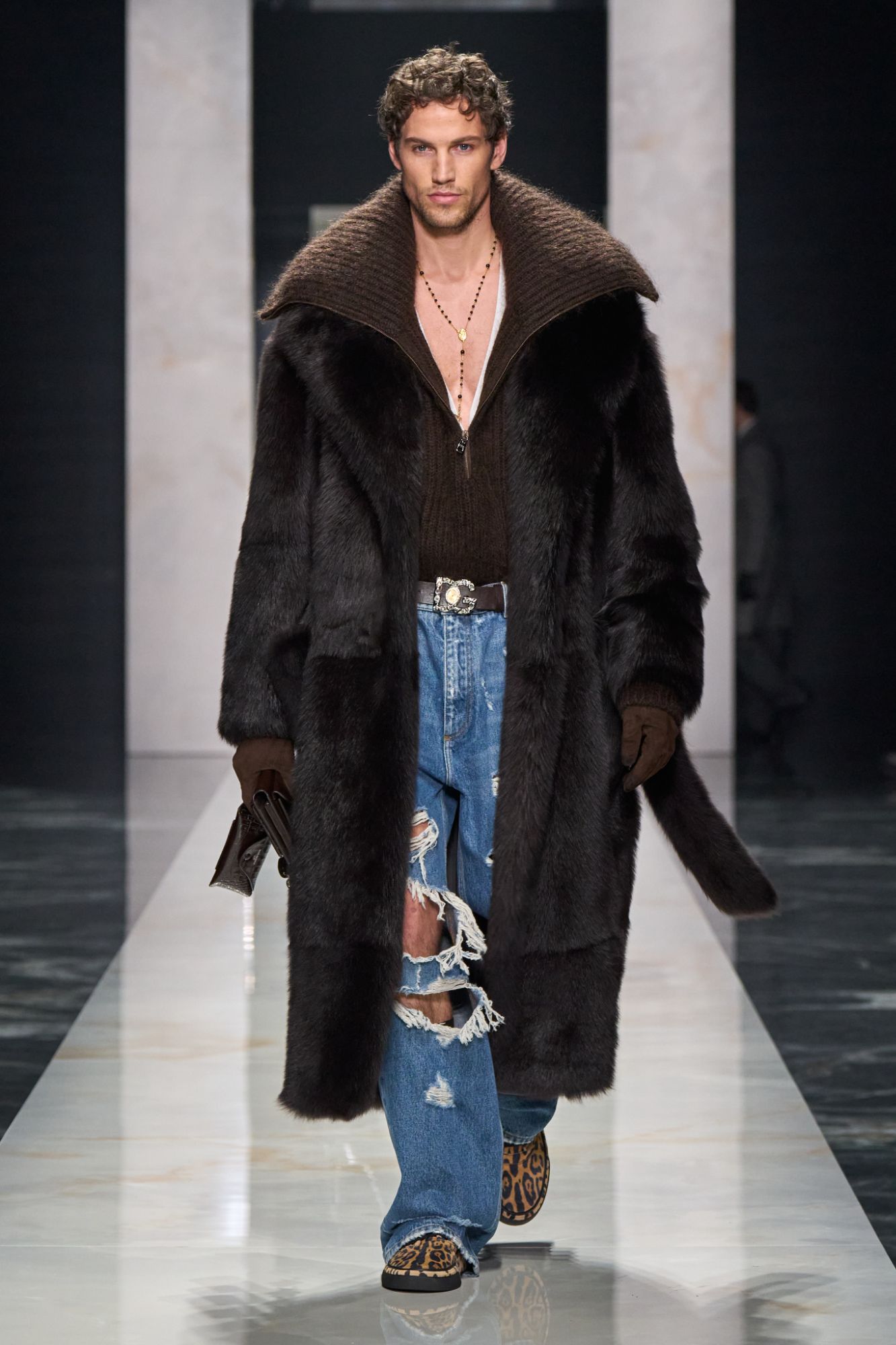 Dolce&Gabbana Portrait of a Man fashion runway show via 360 MAGAZINE. 