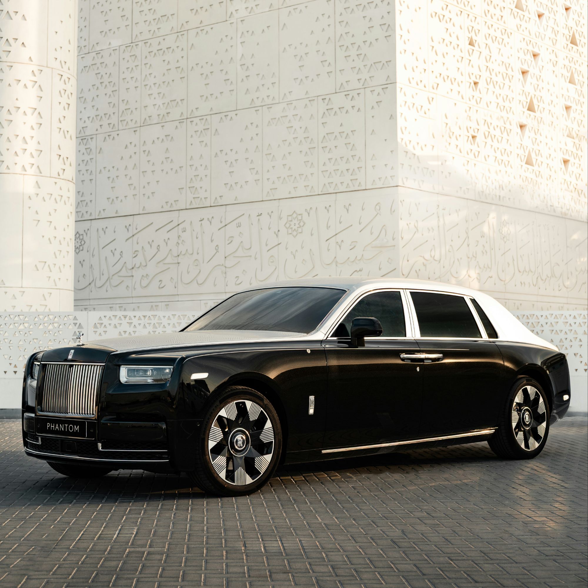 ROLLS-ROYCE PHANTOM ARABESQUE via 360 MAGAZINE. 