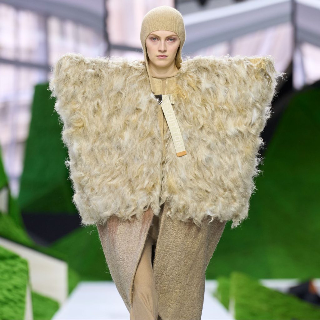 Louis Vuitton Unveils the Women’s Fall-Winter 2026 Collection f/ Zendaya, Lisa Blackpink, Jaden Smith at Paris Fashion Week via 360 MAGAZINE.