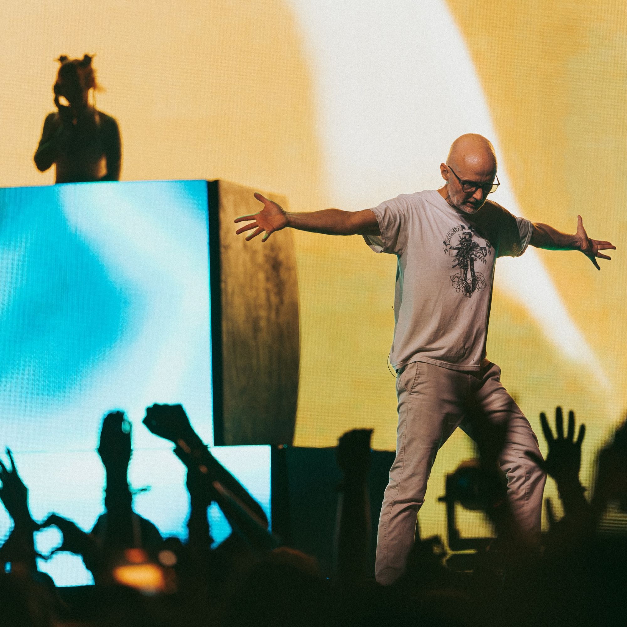 Today, Moby has announced that he will donate 100% of his profits from his performances at Coachella to a selection of leading animal rights organizations, following a phenomenal return to the iconic California stage on Friday night via 360 Magazine.