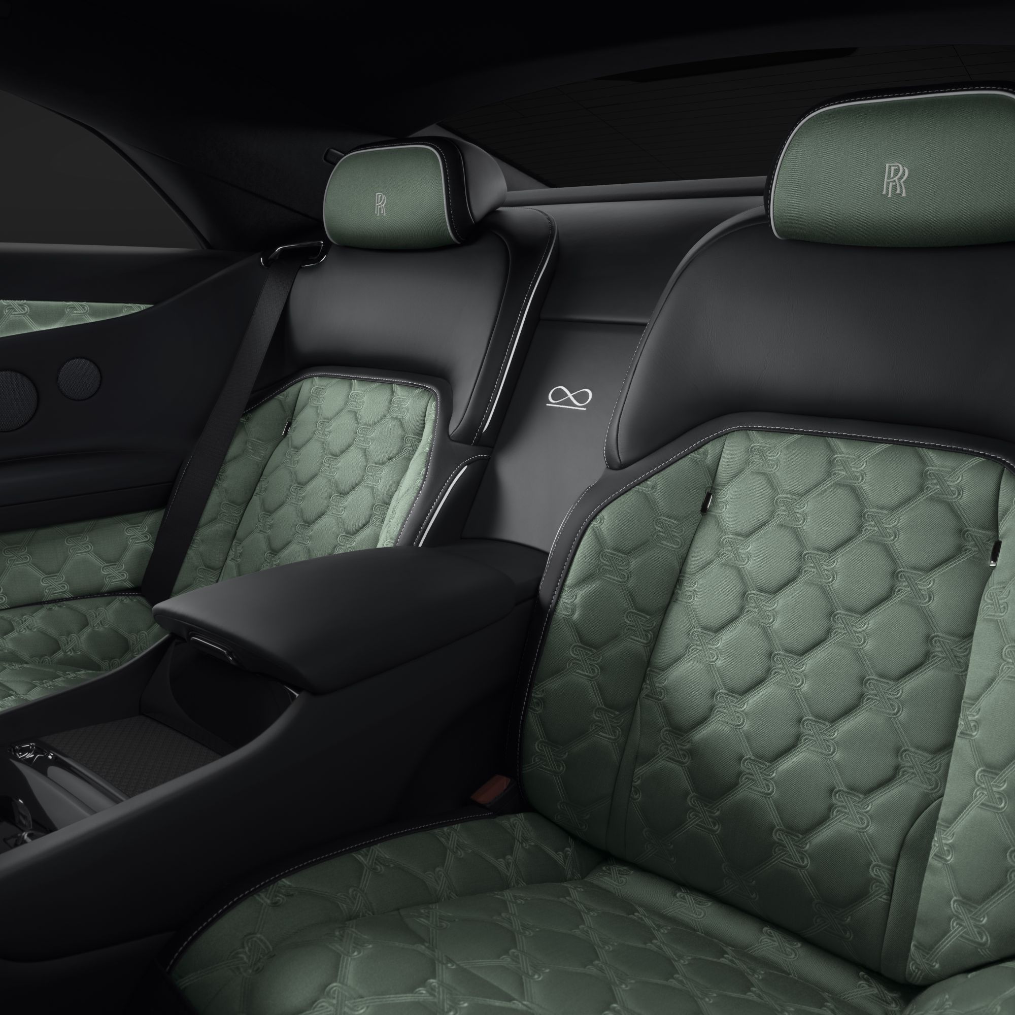 ROLLS-ROYCE PRESENTS SPECTRE SERIES II BLACK BADGE VIA 360 MAGAZINE.