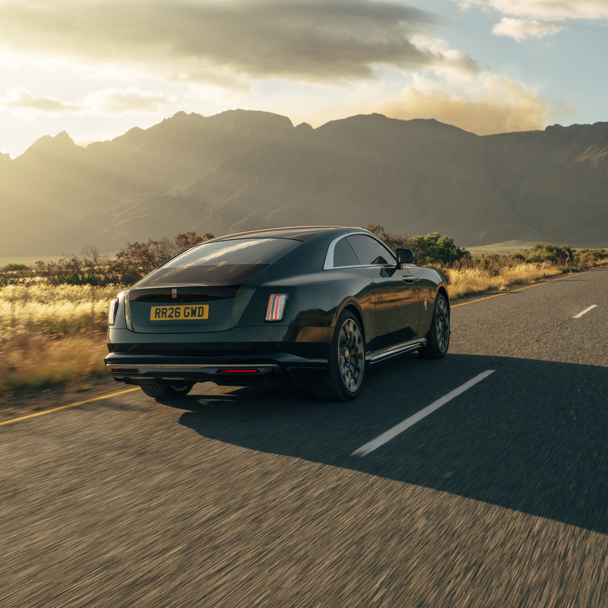 ROLLS-ROYCE PRESENTS SPECTRE SERIES II BLACK BADGE VIA 360 MAGAZINE.