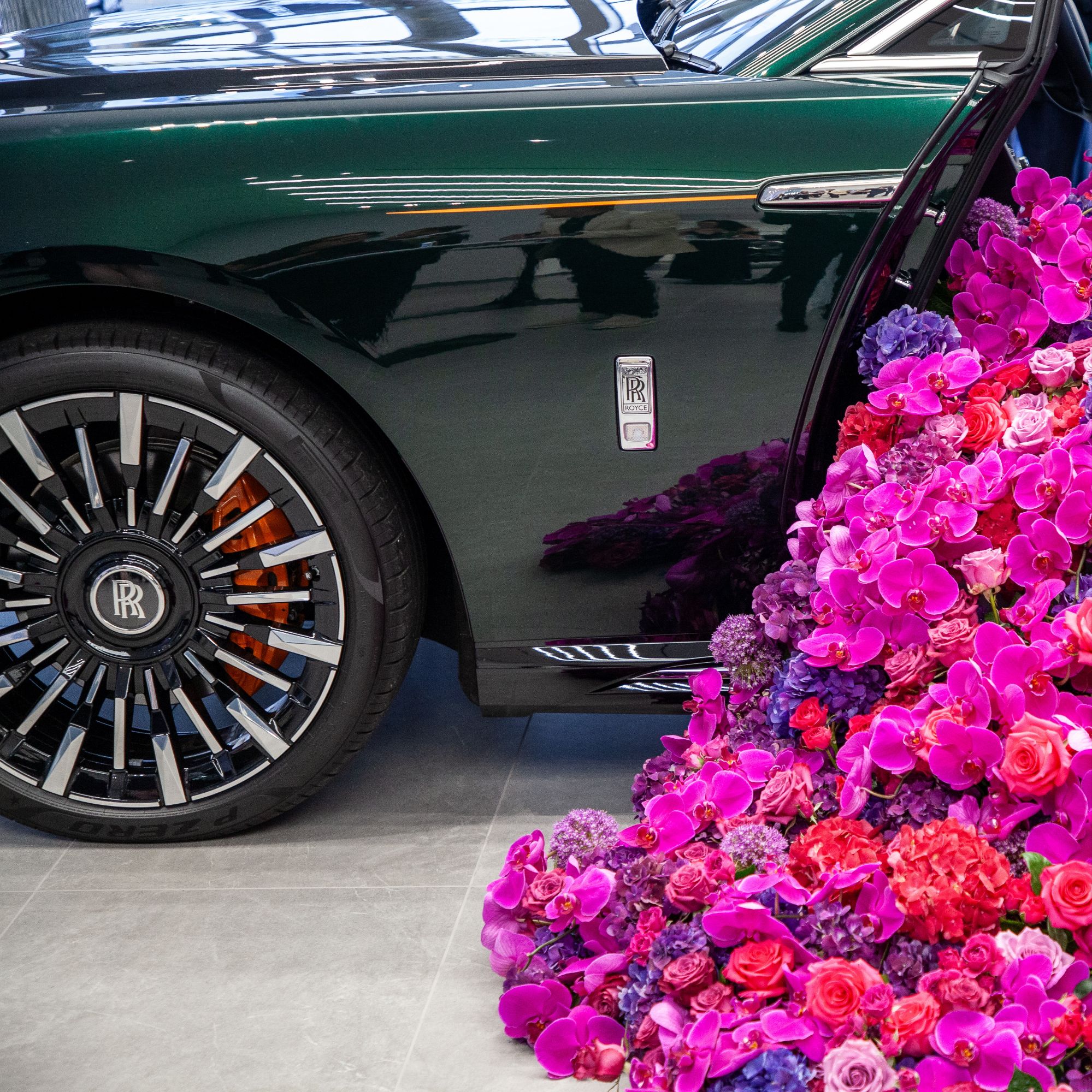 ROLLS-ROYCE MOTOR CARS BEVERLY HILLS OPENS A NEW HOME FOR LUXURY, CULTURE AND COMMISSIONING via 360 MAGAZINE.